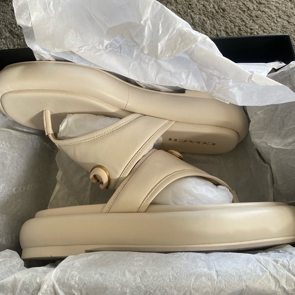 Coach sandals - Picture 3 of 3